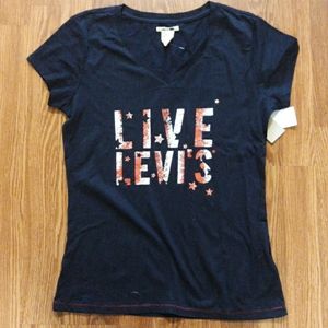 Nwt Levi's logo t shirt size small womens/juniors